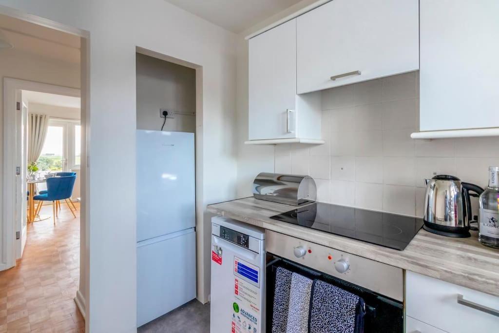Beautiful Sea View 2 Bedroom Sleeps 6-Free Parking ボーンマス エクステリア 写真